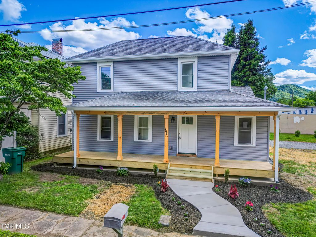 Photo of 408 Levelin Street, Erwin, TN 37650 (MLS # 9988528)