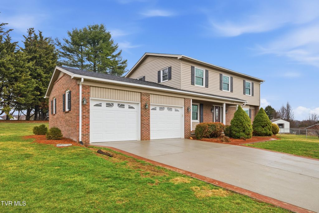 Photo of 1270 Crestview Drive, Wytheville, VA 24382 (MLS # 9992057)