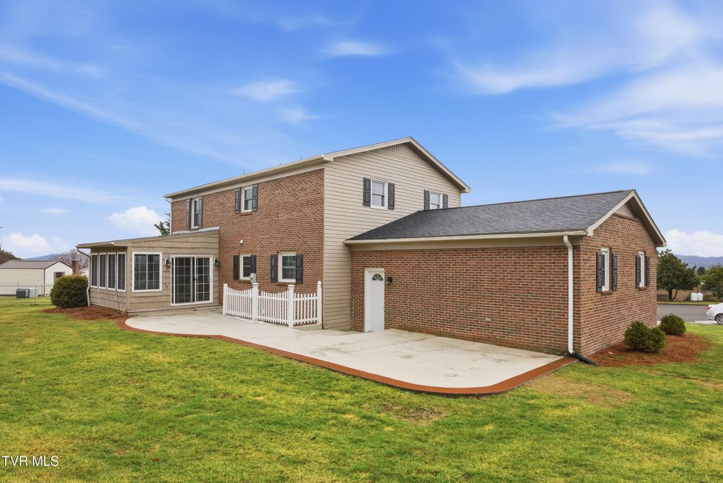 Photo of 1270 Crestview Drive, Wytheville, VA 24382 (MLS # 9992057)