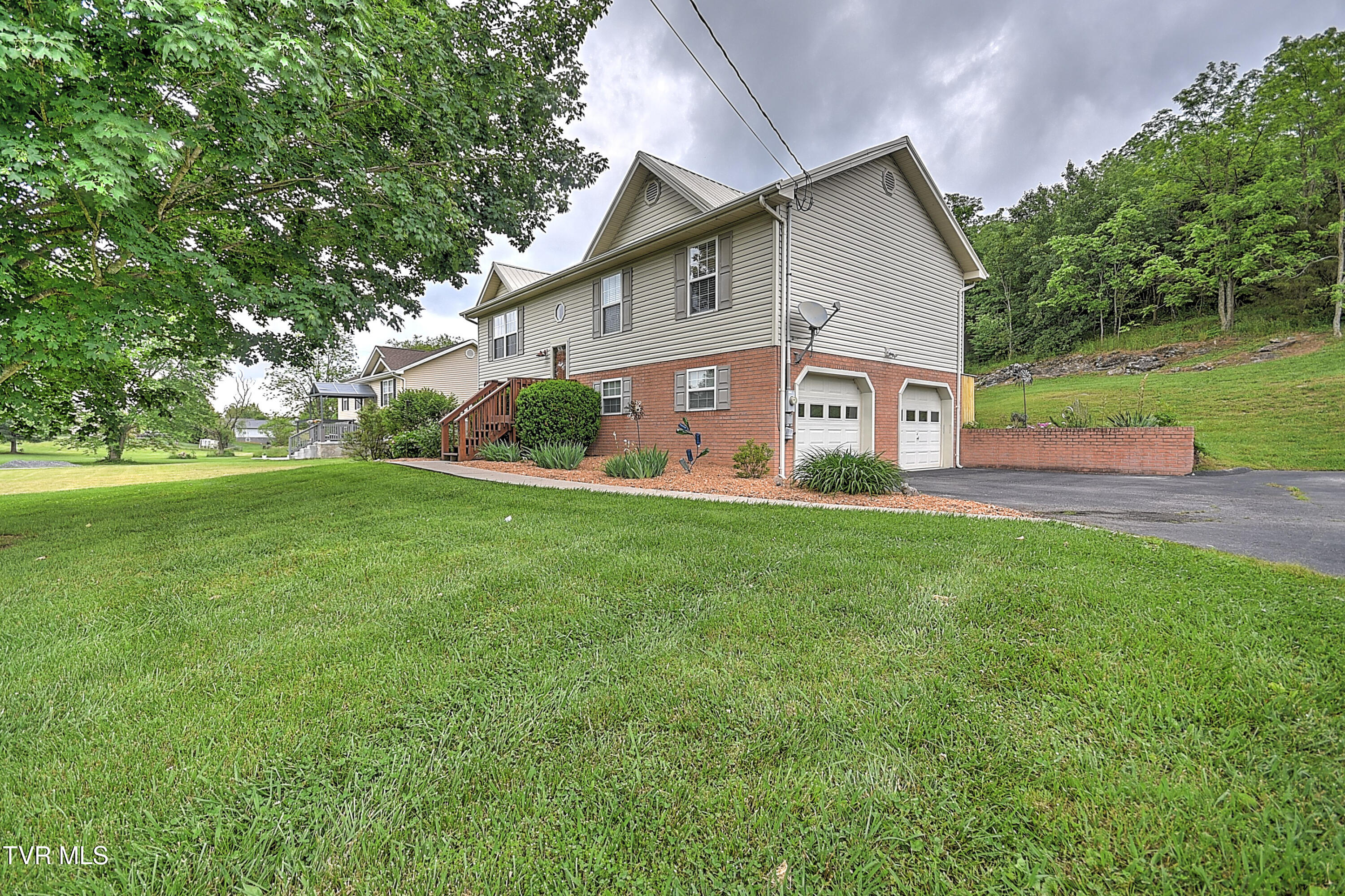231 Maple Ridge Drive, Jonesborough, Tennessee image 3