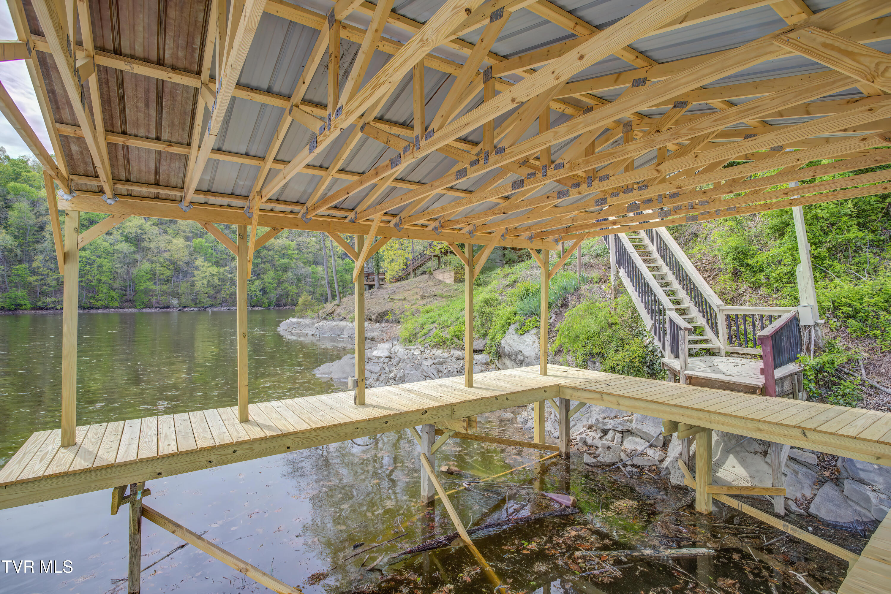 360 Boone Lake Circle, Bluff City, Tennessee image 46