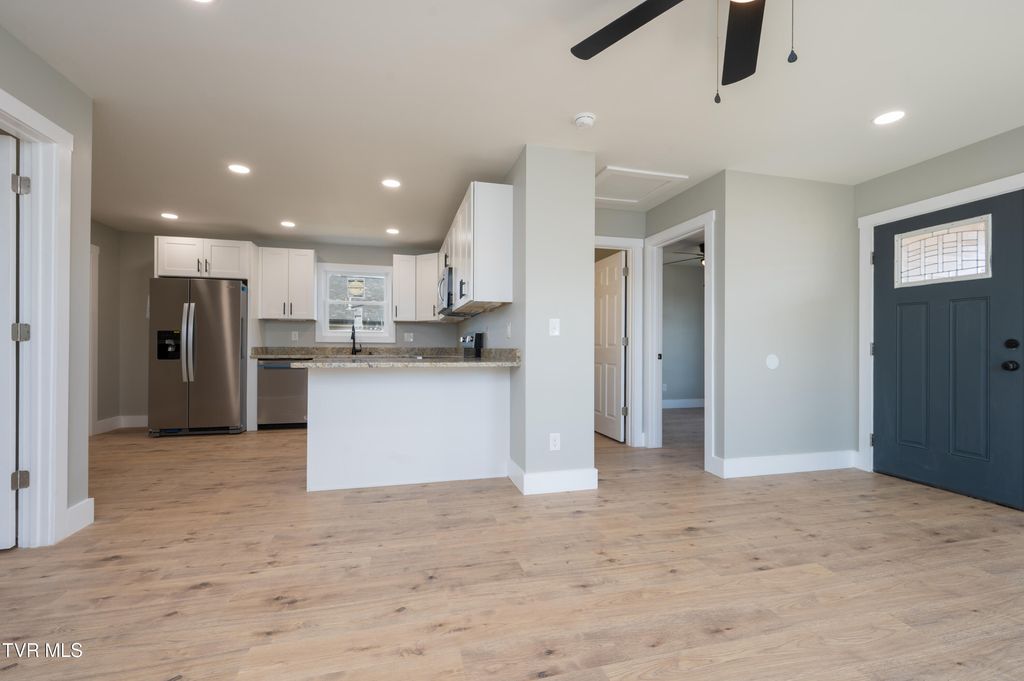 Photo of 504 Cedar Street, Bristol, TN 37620 (MLS # 9988616)