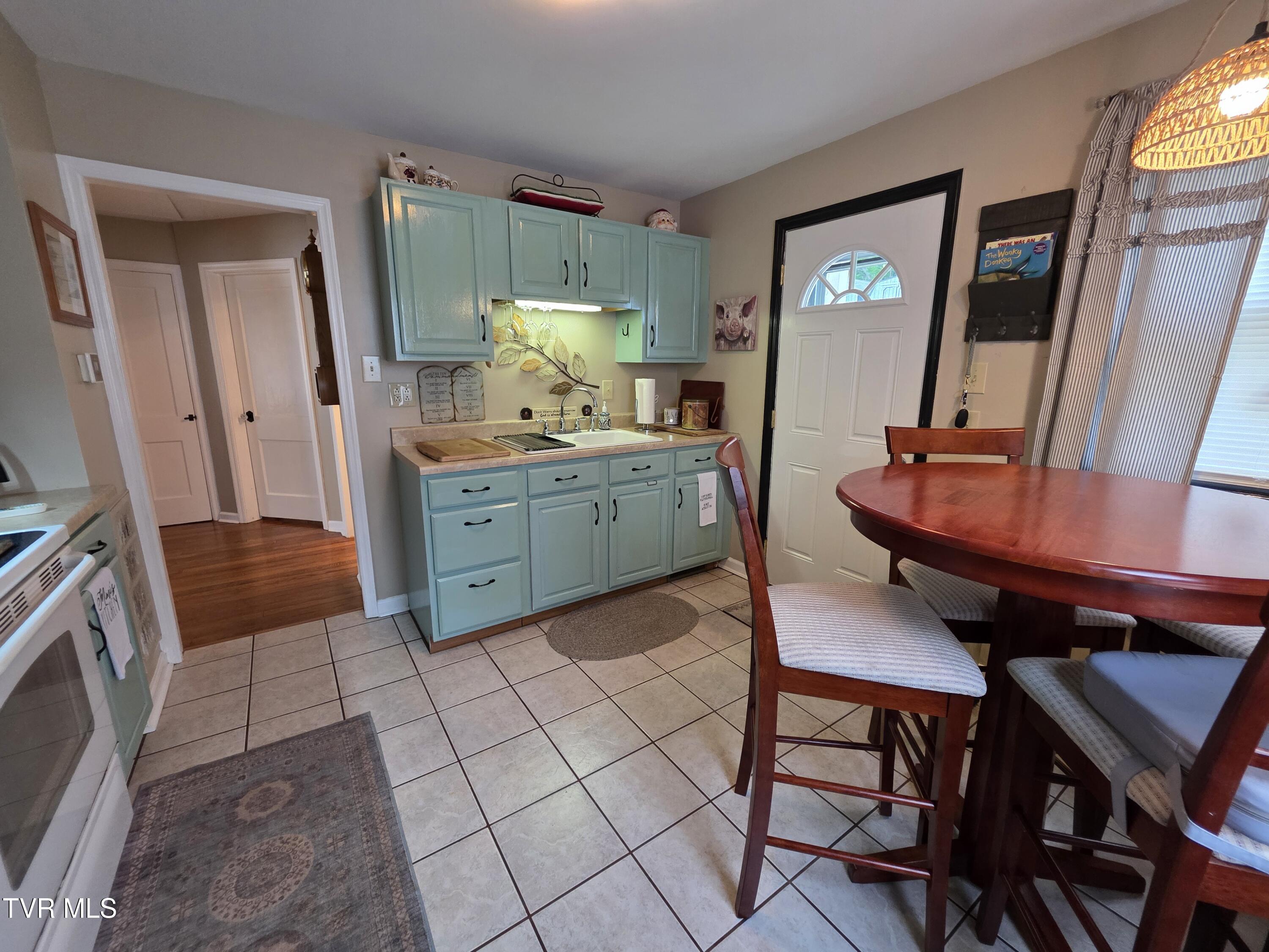 1317 Newton Street, Bristol, Virginia image 8