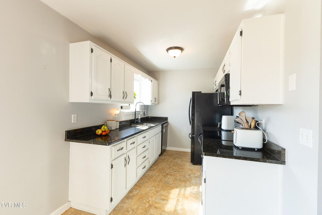 Photo of 400 Hallbrook Drive # 17, Gray, TN 37615 (MLS # 9992827)