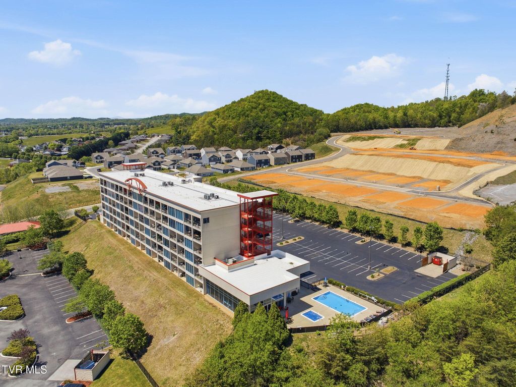 Photo of 210 Raceday Center Drive #Unit 1107, Bristol, TN 37620 (MLS # 9994310)