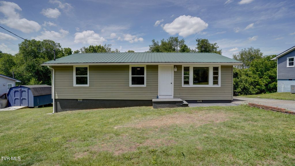 Photo of 273 Riverview Drive, Bluff City, TN 37618 (MLS # 9996128)