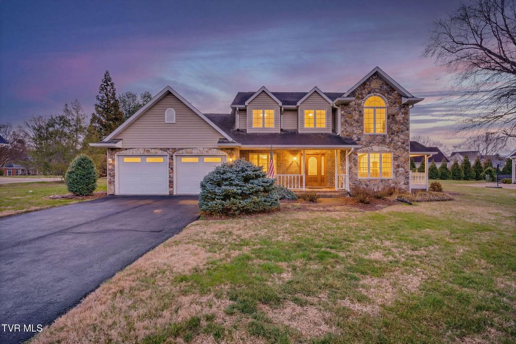 Photo of 115 Wedgewood Circle, Elizabethton, TN 37643 (MLS # 9991866)