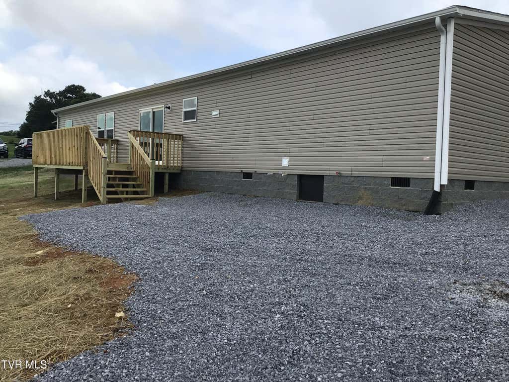 Photo of 710 Sunnyside Loop, Greeneville, TN 37743 (MLS # 9997503)