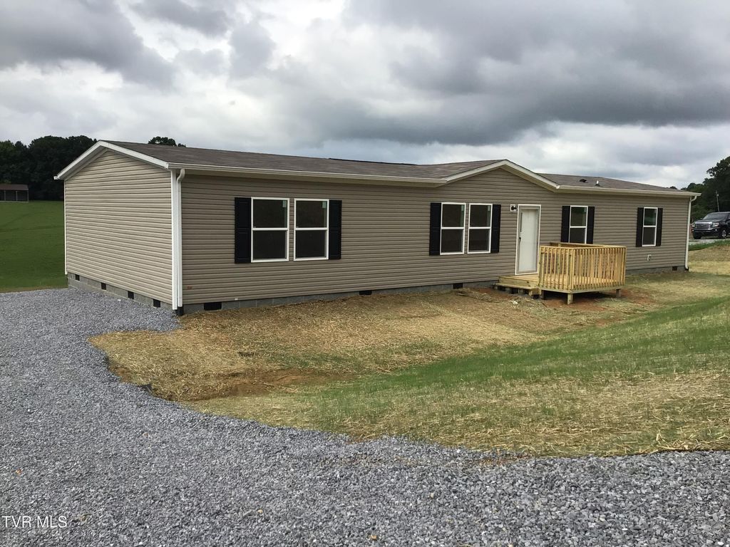 Photo of 710 Sunnyside Loop, Greeneville, TN 37743 (MLS # 9997503)
