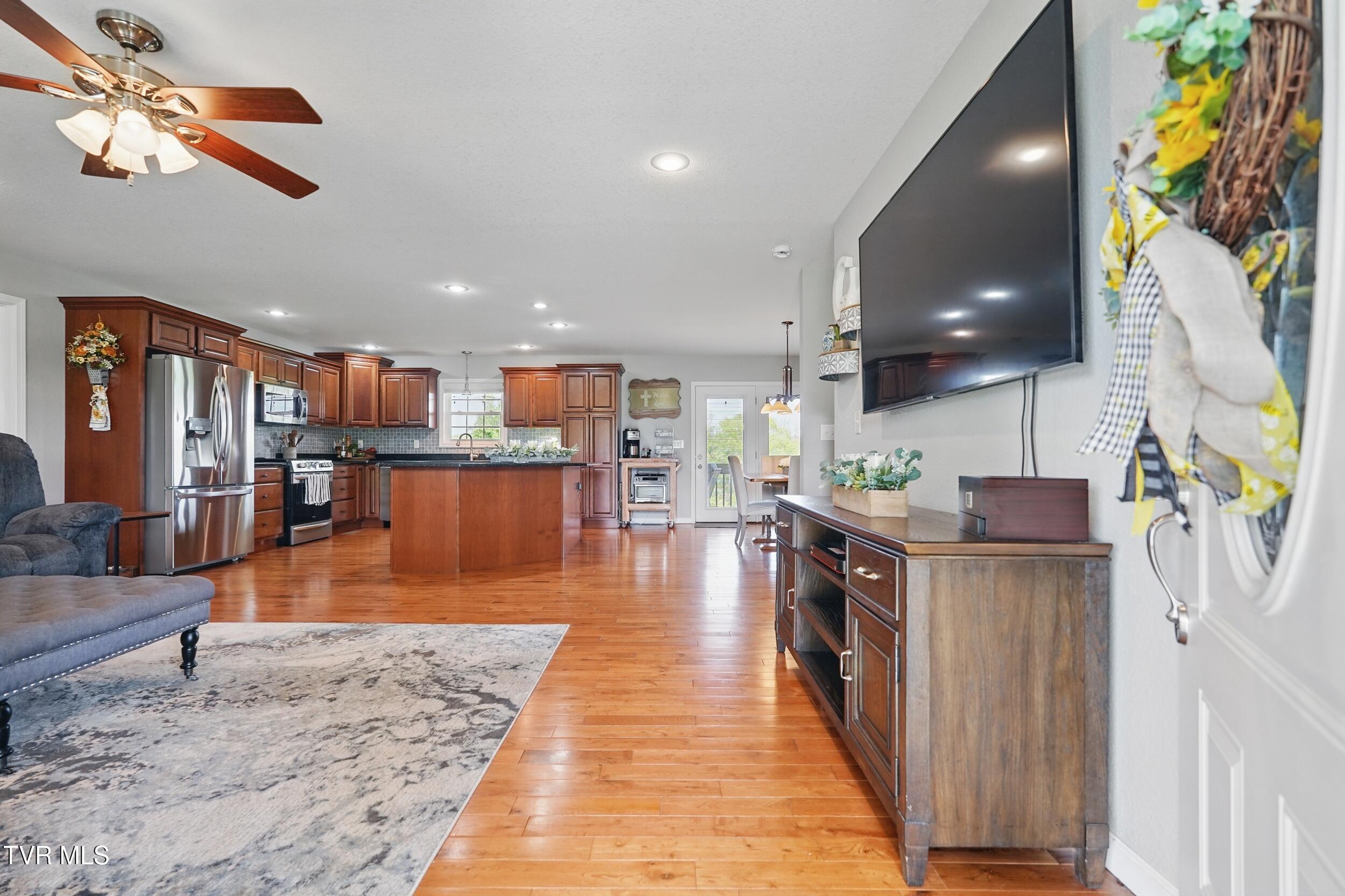 453 Possum Creek Road, Greeneville, Tennessee image 10