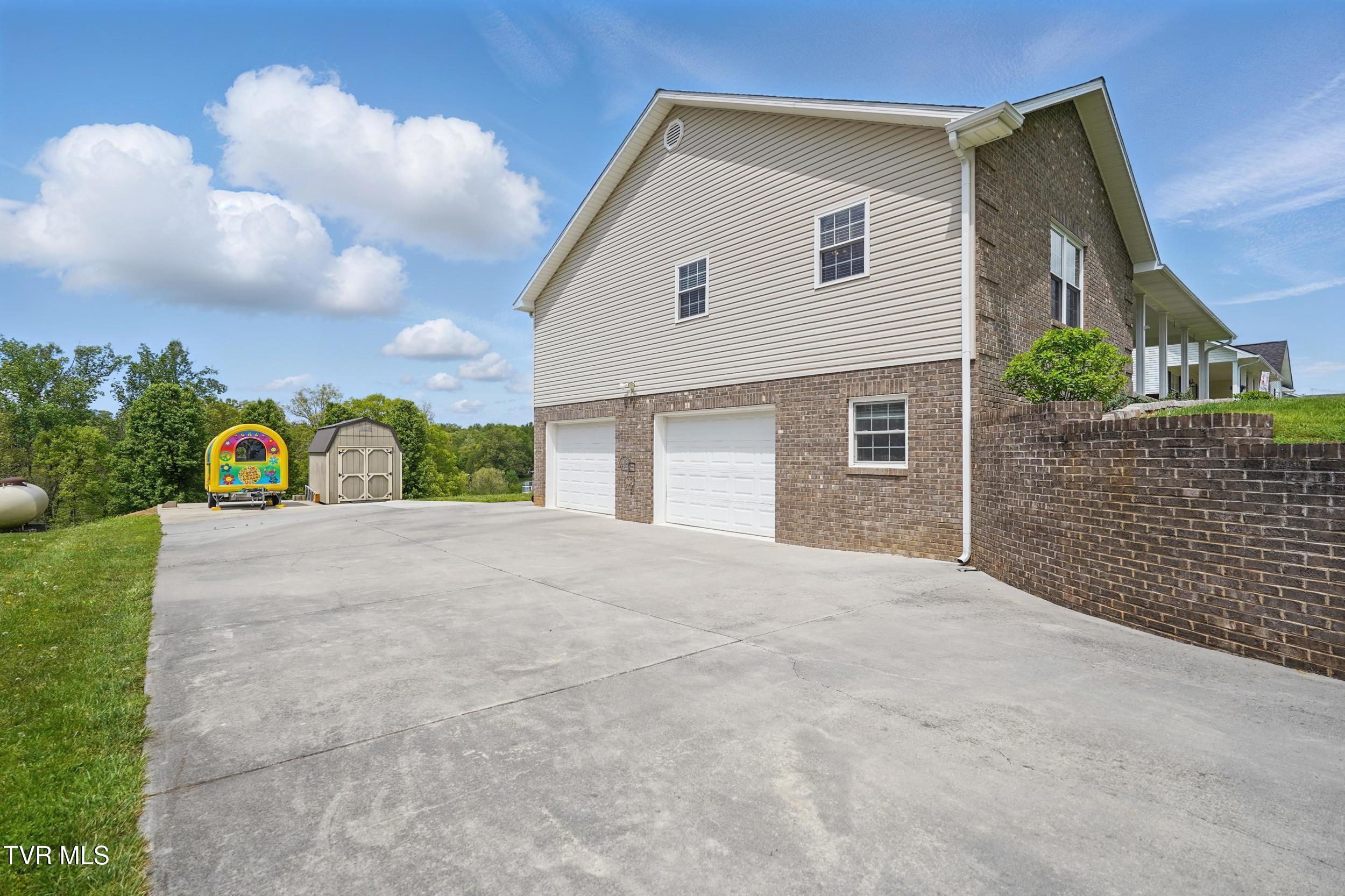 453 Possum Creek Road, Greeneville, Tennessee image 9