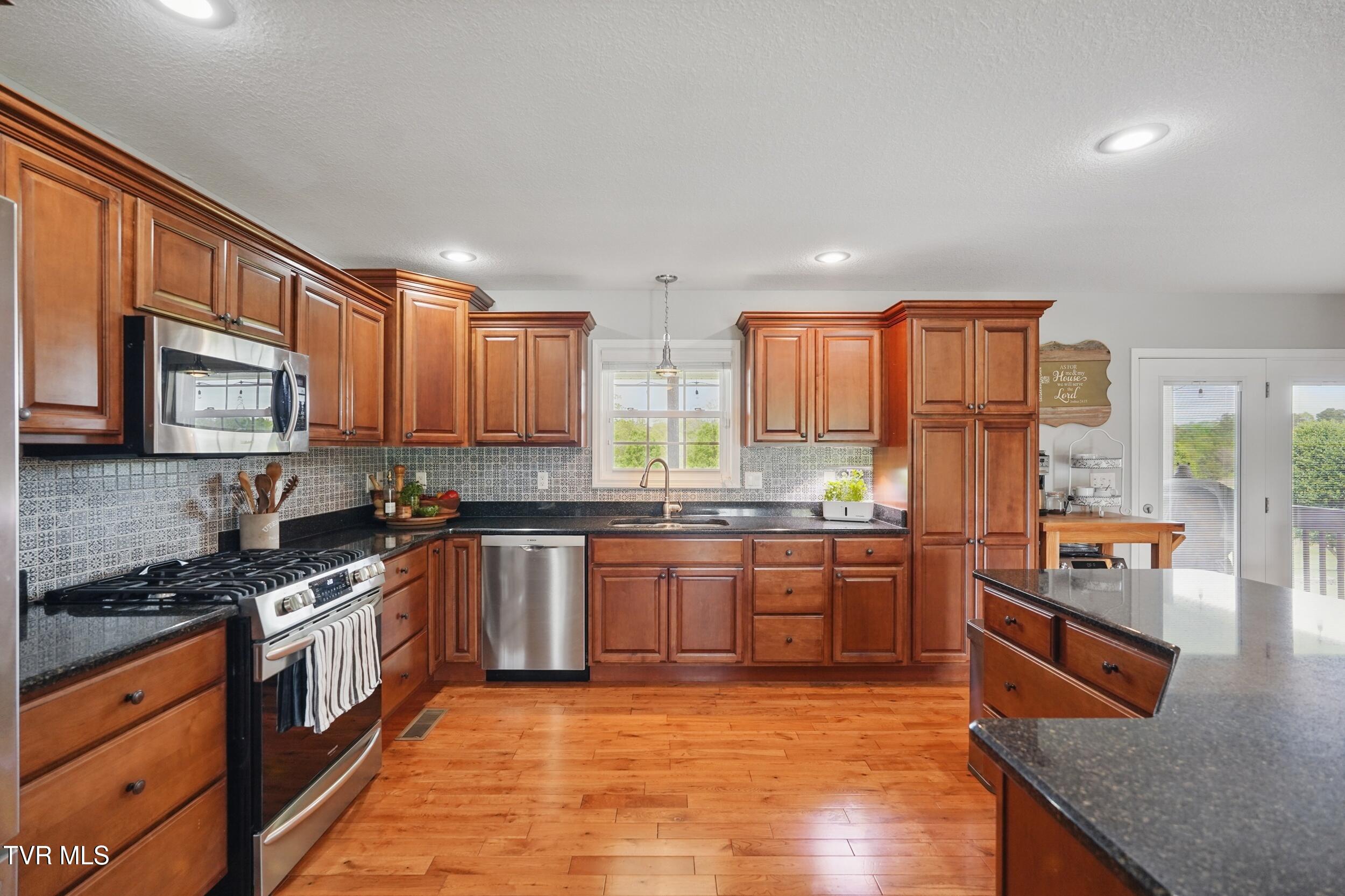 453 Possum Creek Road, Greeneville, Tennessee image 14