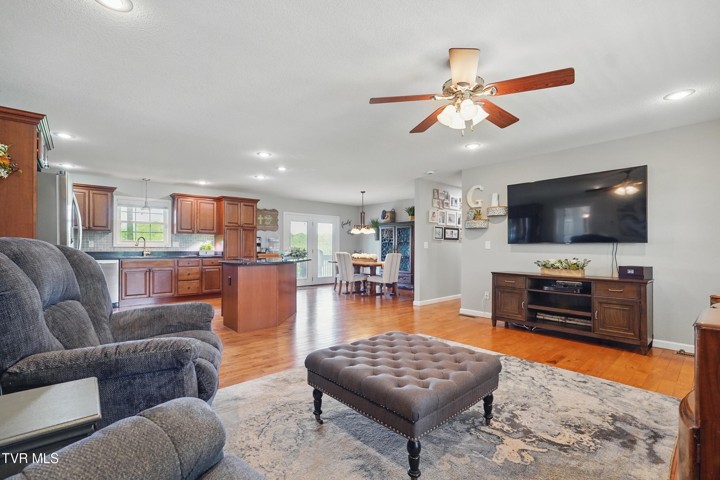 453 Possum Creek Road, Greeneville, Tennessee image 17
