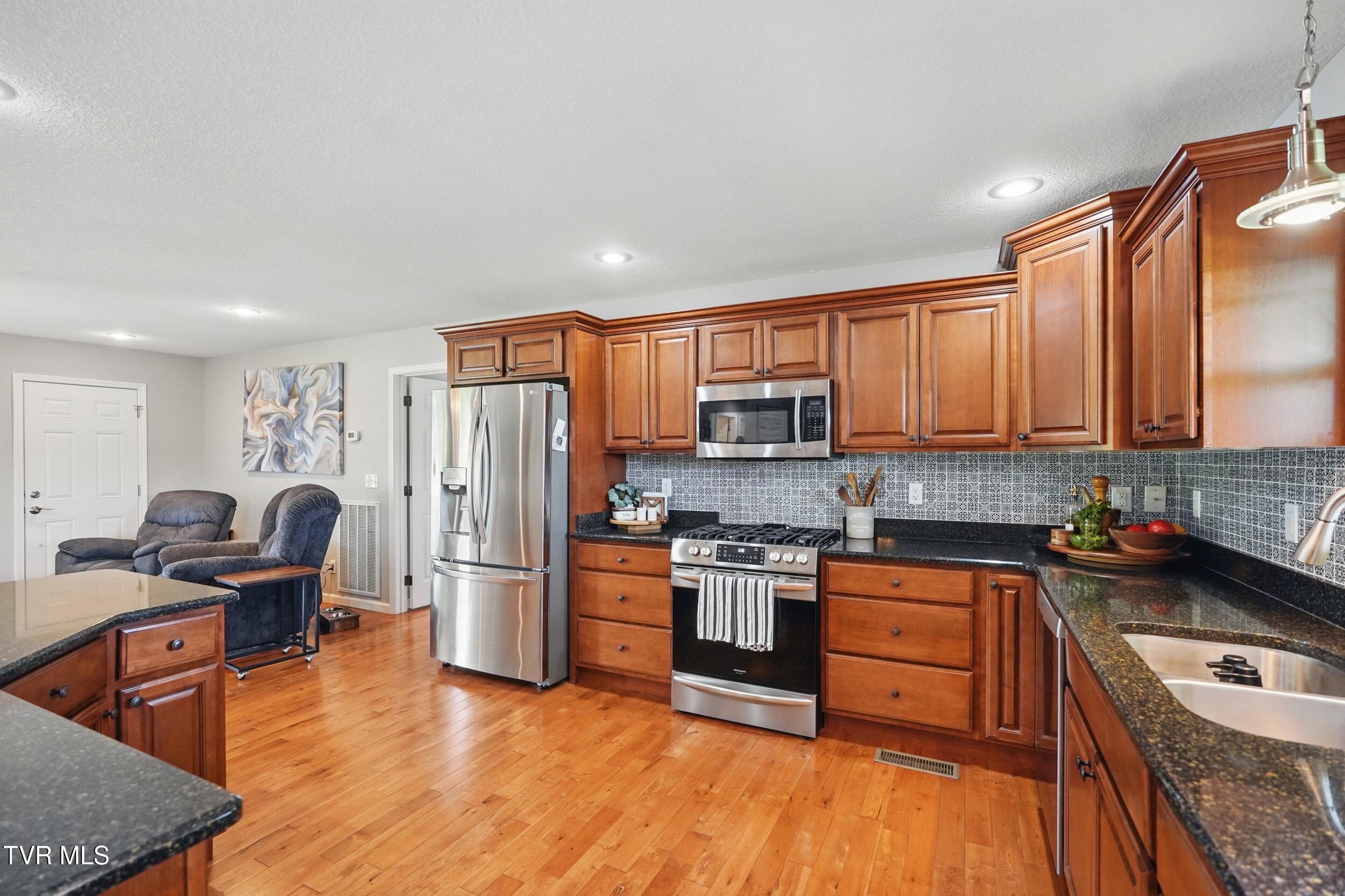 453 Possum Creek Road, Greeneville, Tennessee image 15