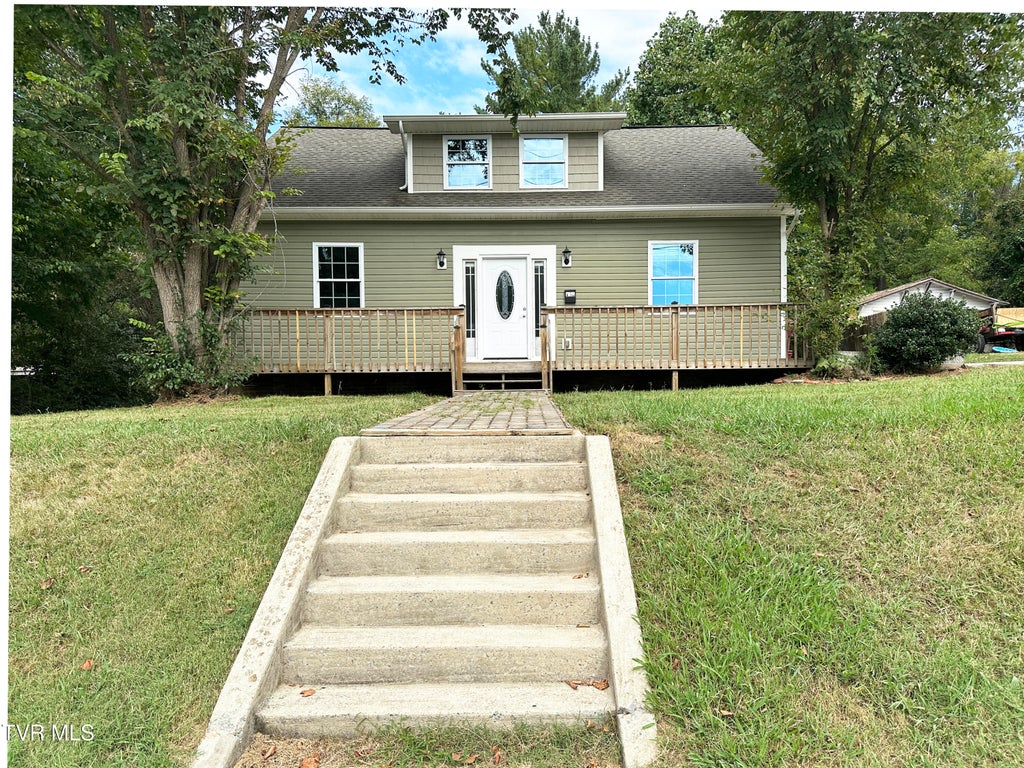 Photo of 133 Highland Road, Johnson City, TN 37601 (MLS # 10000640)
