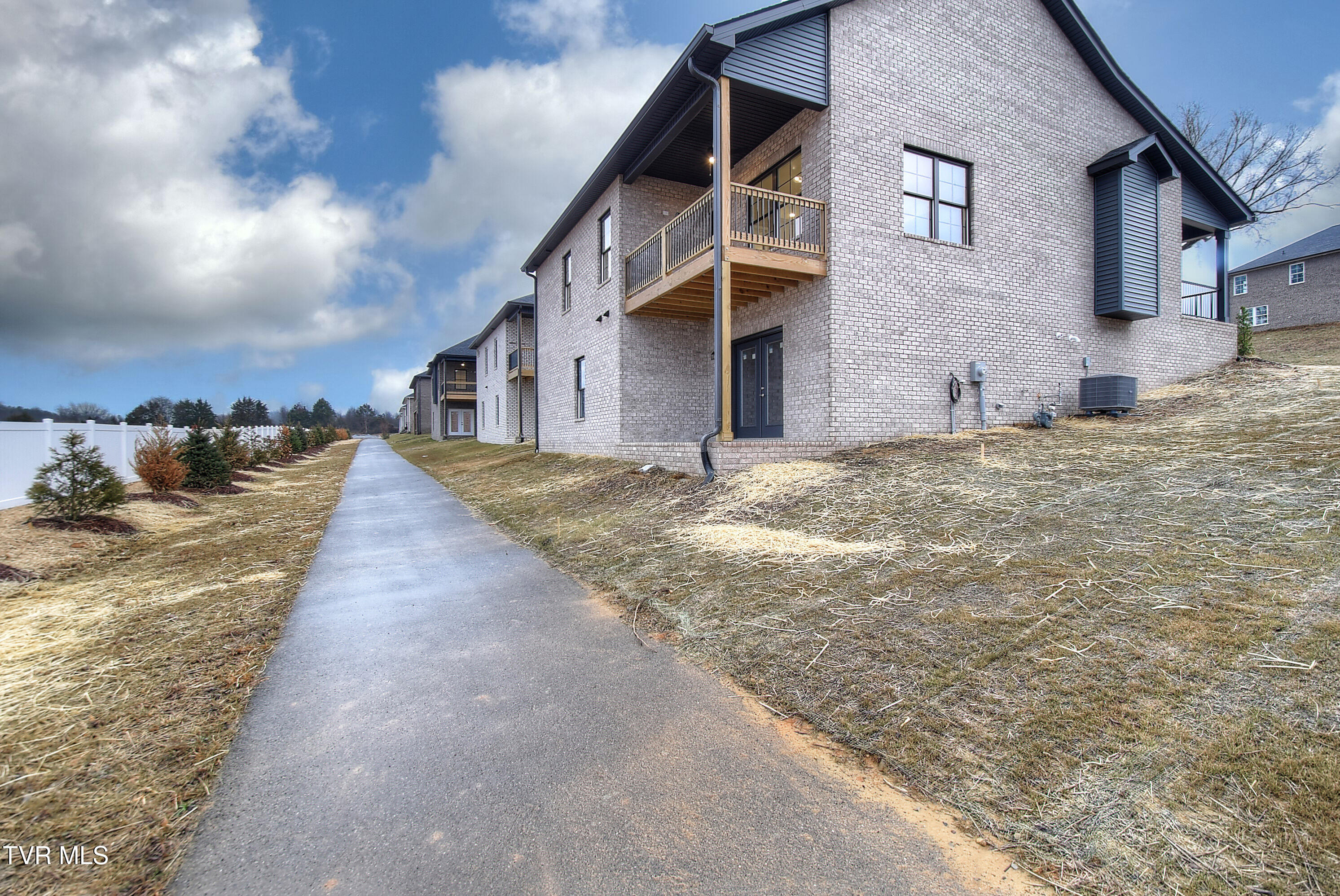 2398 Haystack Circle, Piney Flats, Tennessee image 38