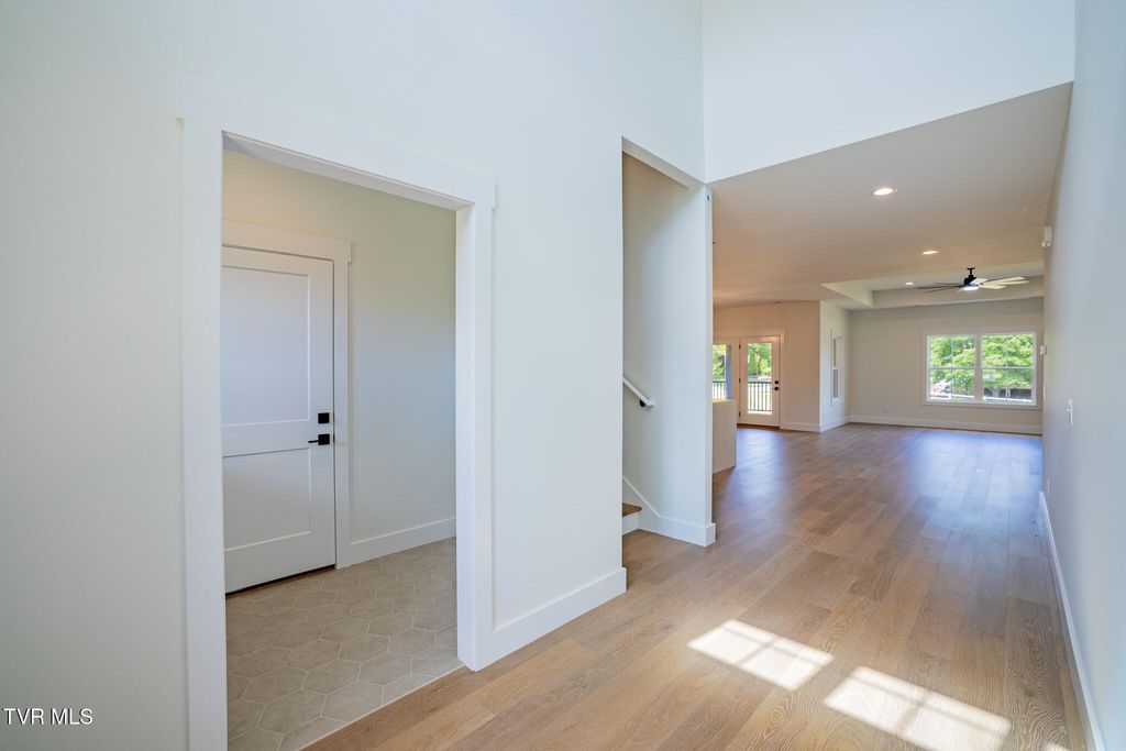 Photo of 54 Glaze Farm Way, Johnson City, TN 37615 (MLS # 9995466)