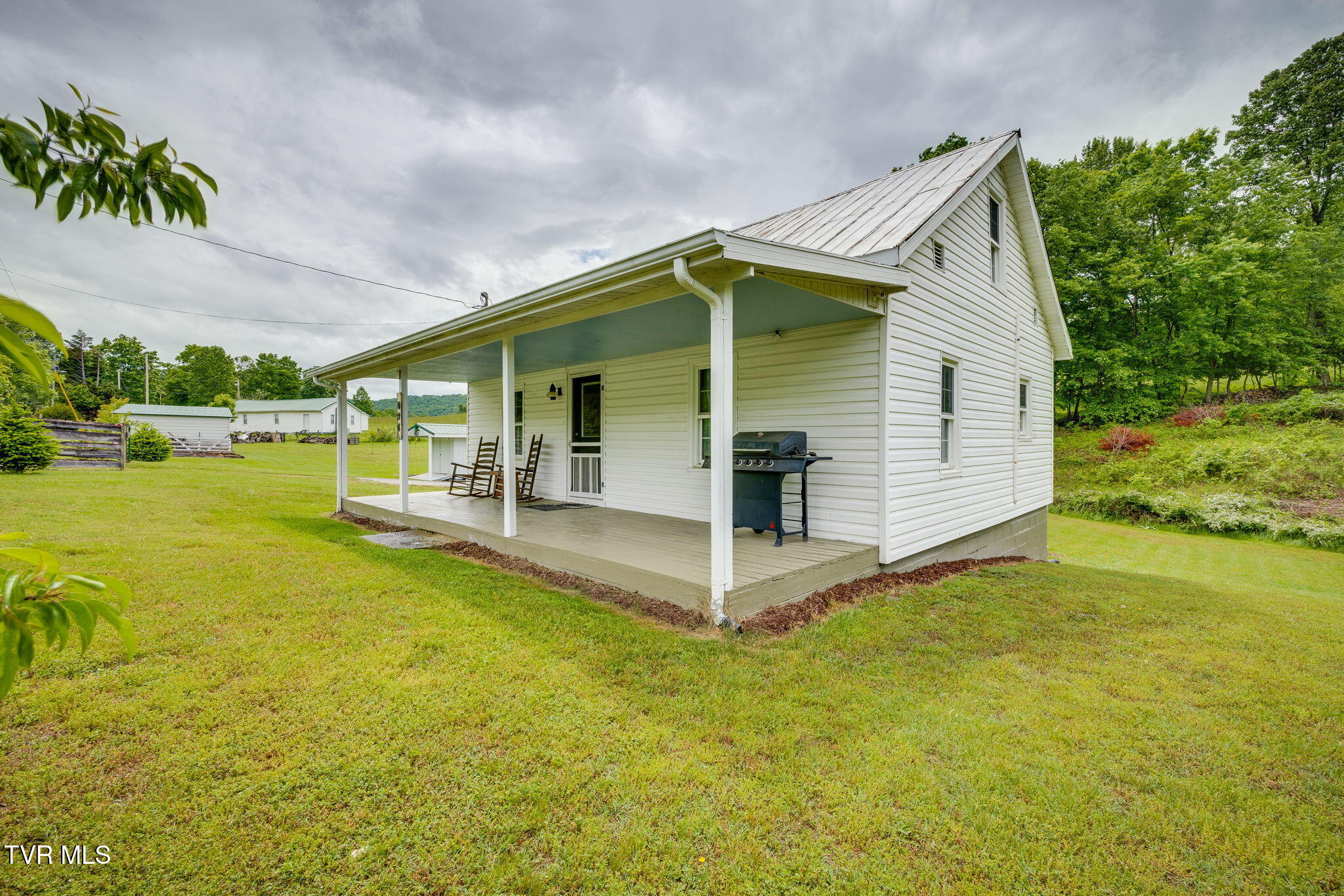 894 Mountain View Road, Rogersville, Tennessee image 3