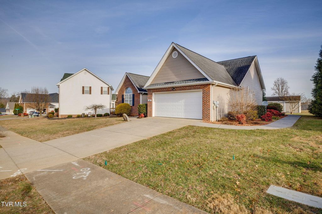 Photo of 205 Rockingham Meadows Drive, Johnson City, TN 37615 (MLS # 9993266)