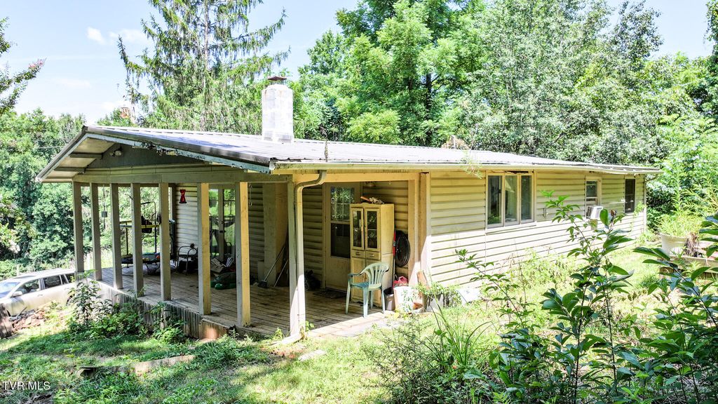 Photo of 111 Elvin Shirley Road, Johnson City, TN 37601 (MLS # 9998455)
