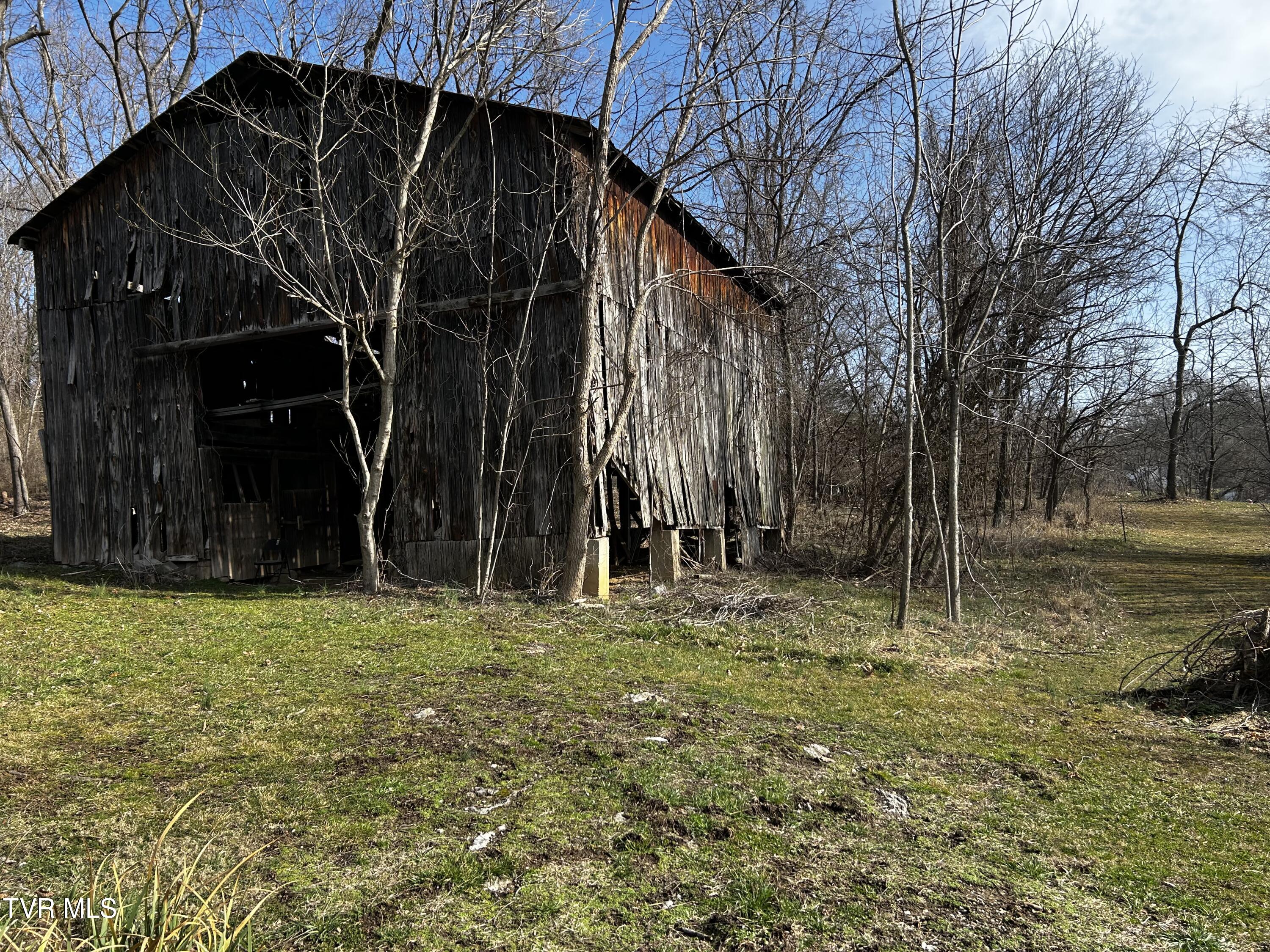 198 Maple Tree Lane, Watauga, Tennessee image 5