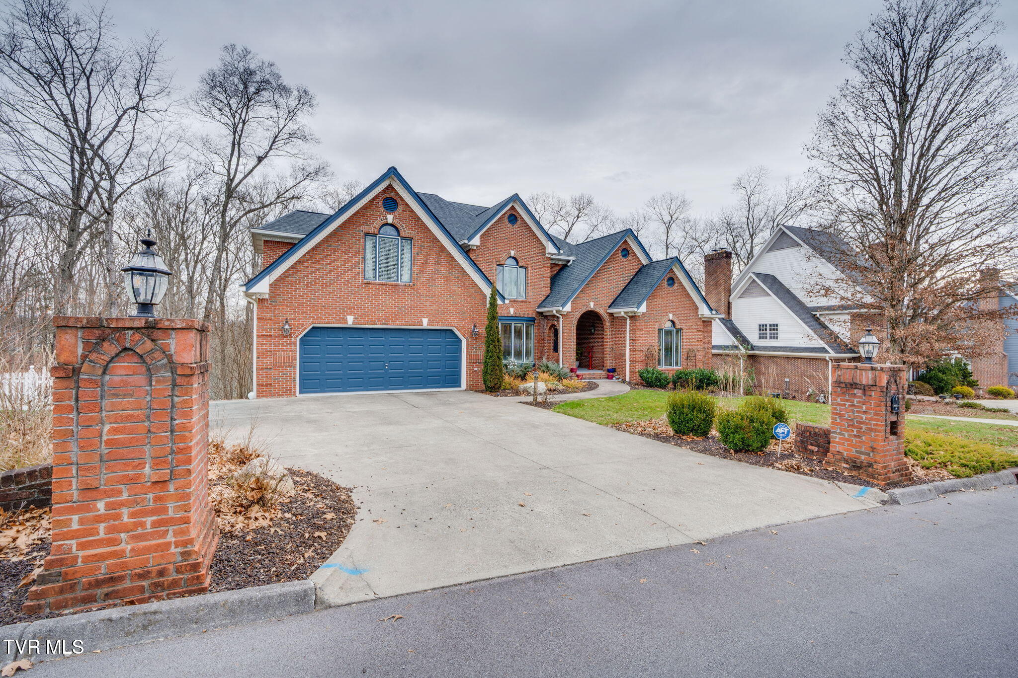 1817 Buckingham Court