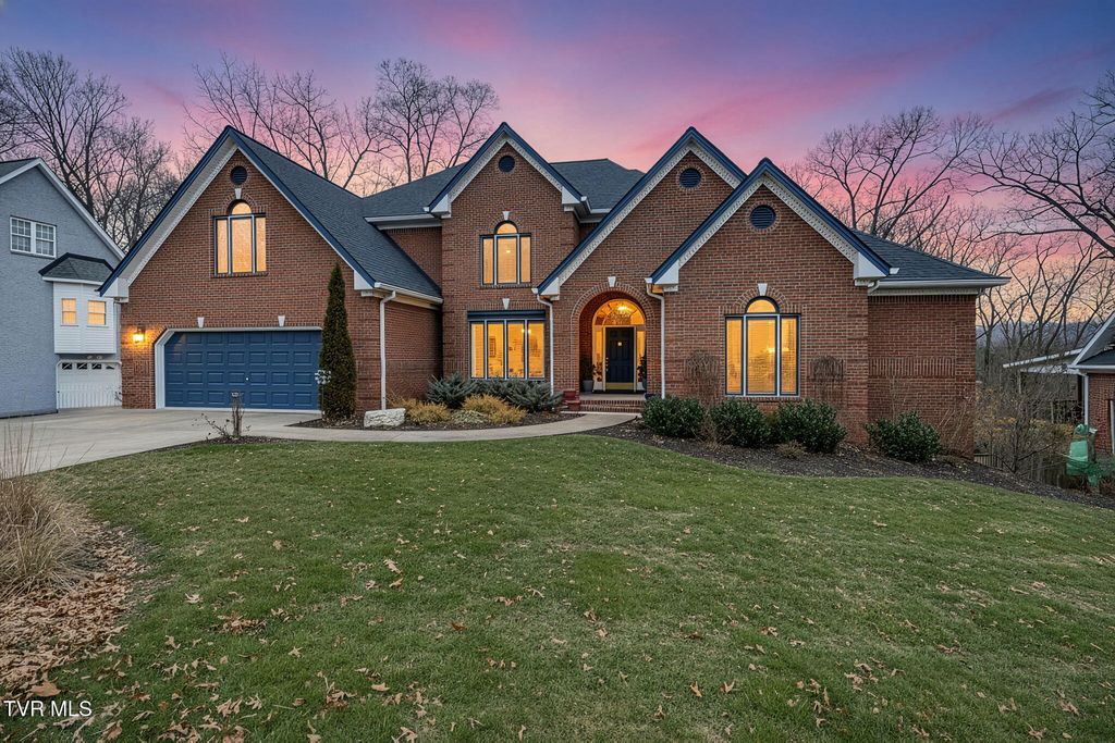 Photo of 1817 Buckingham Court, Kingsport, TN 37660 (MLS # 9989984)