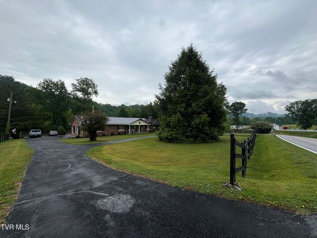 Photo of 11062 Clinch River Highway, Fort Blackmore, VA 24250 (MLS # 9995755)