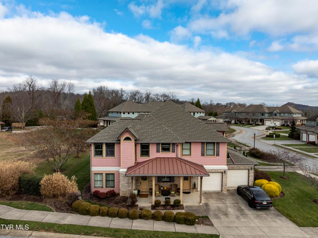 Photo of 12 Palisades Point #12, Johnson City, TN 37601 (MLS # 9989210)