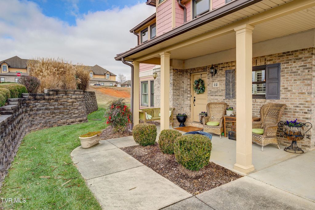Photo of 12 Palisades Point #12, Johnson City, TN 37601 (MLS # 9989210)