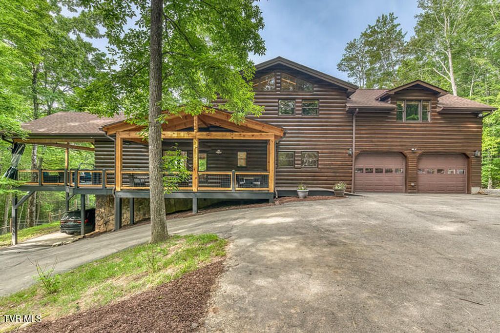 Photo of 191 Bear Ridge Drive, Butler, TN 37640 (MLS # 9981378)