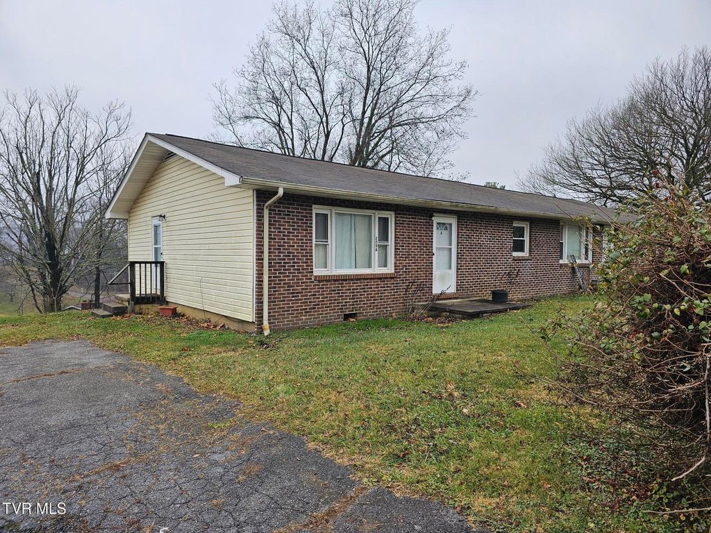 Photo of 209 Highfield Road #A, Bristol, TN 37620 (MLS # 9989073)
