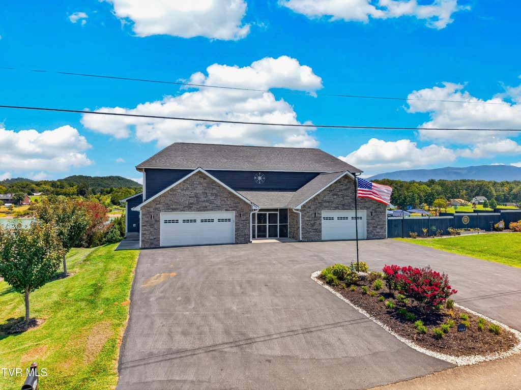 Photo of 1964 Harbor Hills Drive, Dandridge, TN 37725 (MLS # 9999357)