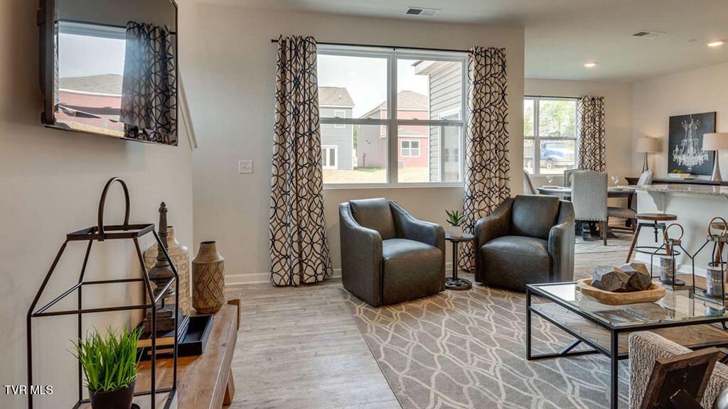 Photo of 216 Artist Avenue, Johnson City, TN 37615 (MLS # 9991022)