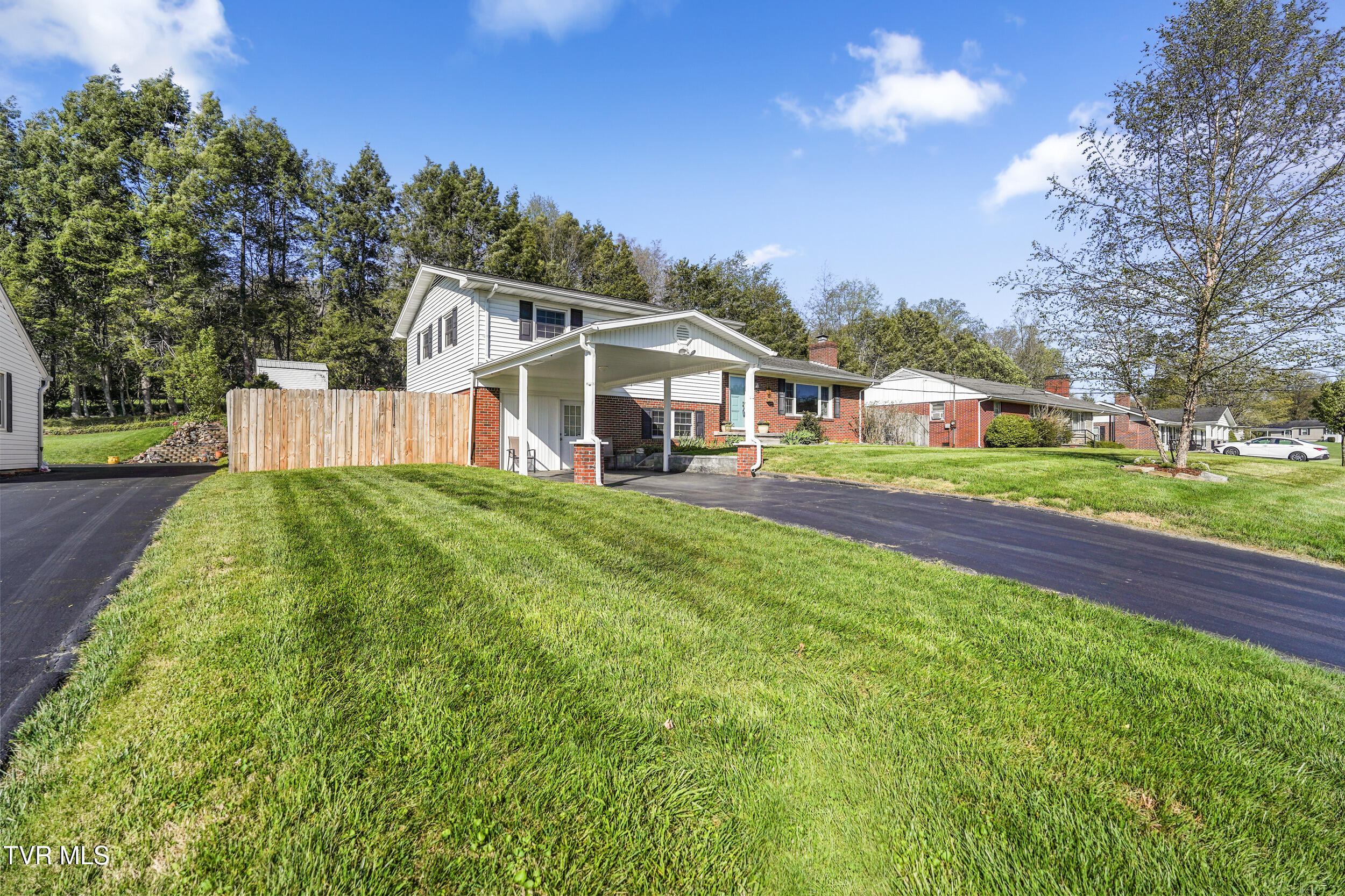 610 Pine Hill Road, Elizabethton, Tennessee image 8