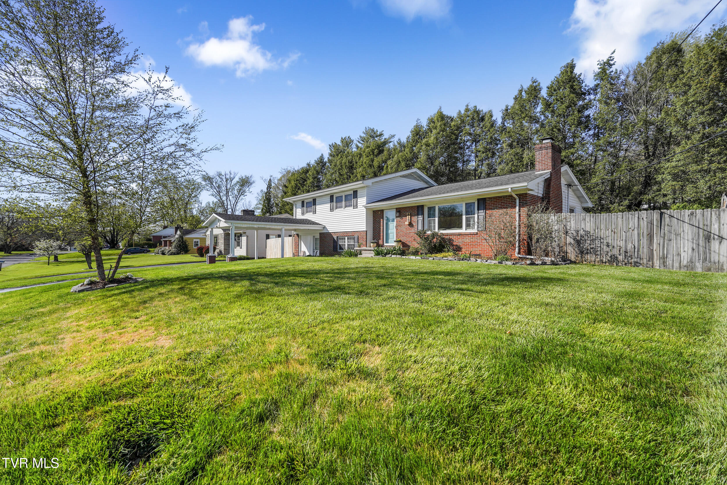 610 Pine Hill Road, Elizabethton, Tennessee image 4