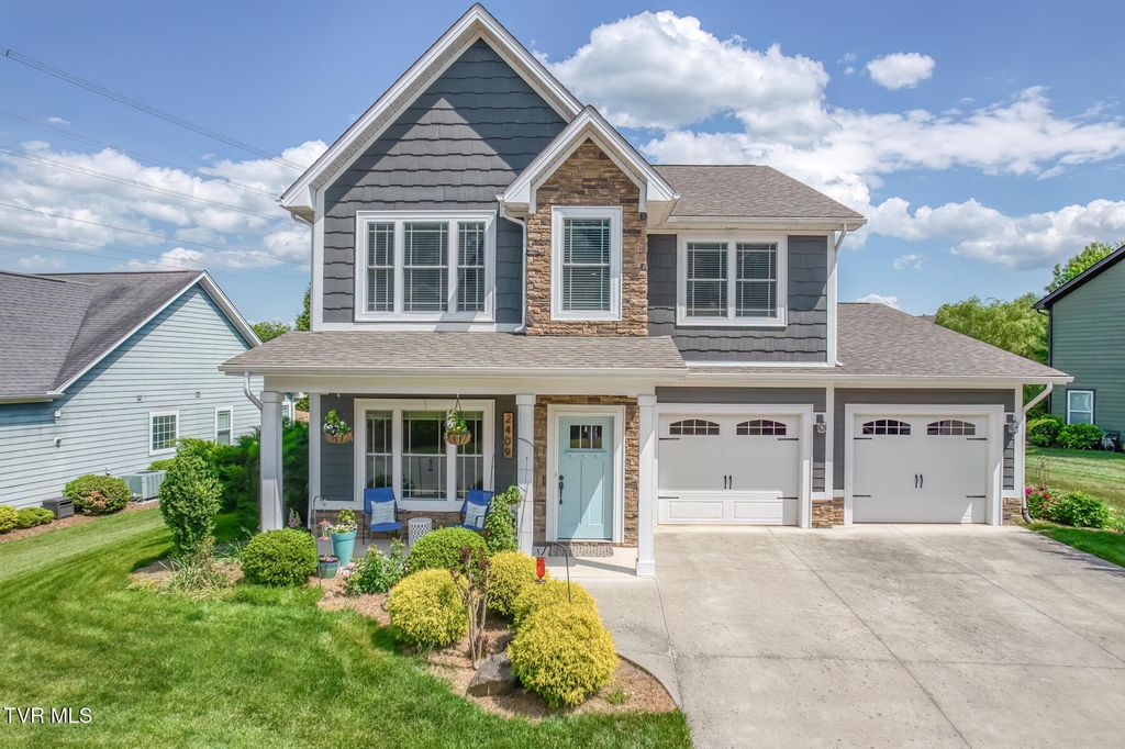 Photo of 2409 Edinburgh Channel Road, Kingsport, TN 37664 (MLS # 9995546)