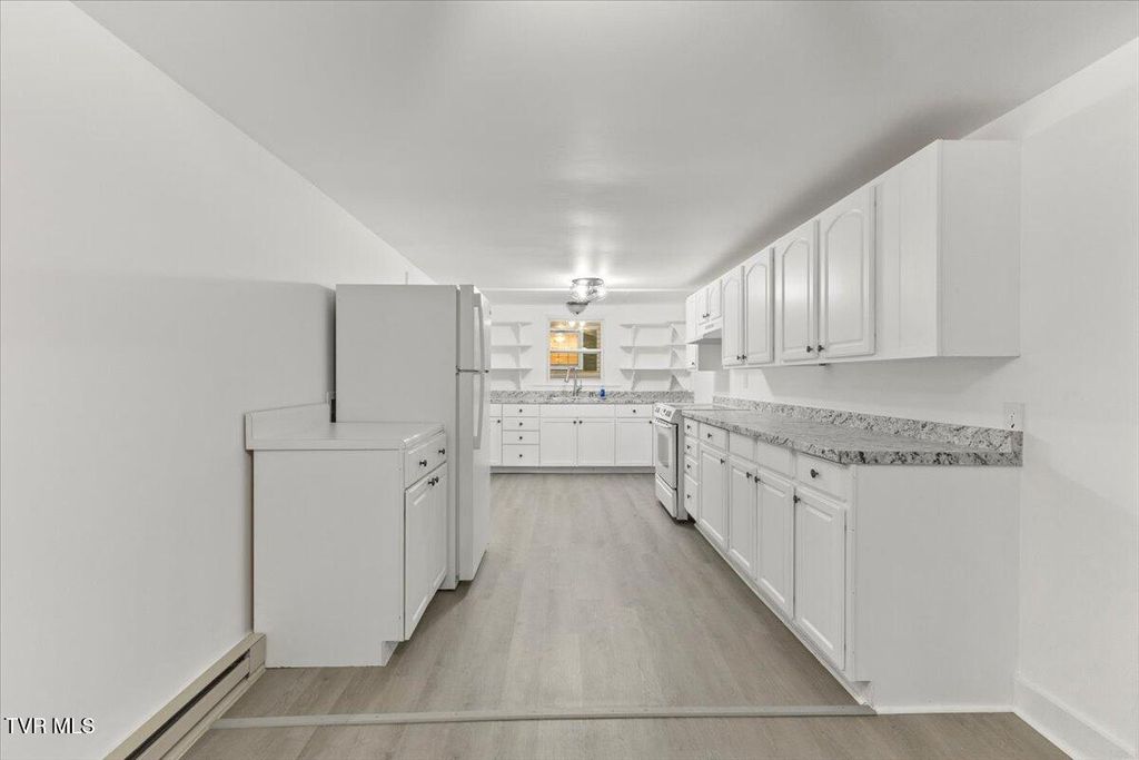 Photo of 306 Academy Street, Elizabethton, TN 37643 (MLS # 9988194)