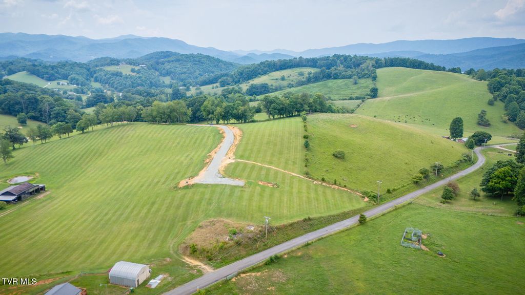 Photo of 26 Dry Hill Road, Butler, TN 37640 (MLS # 9987153)