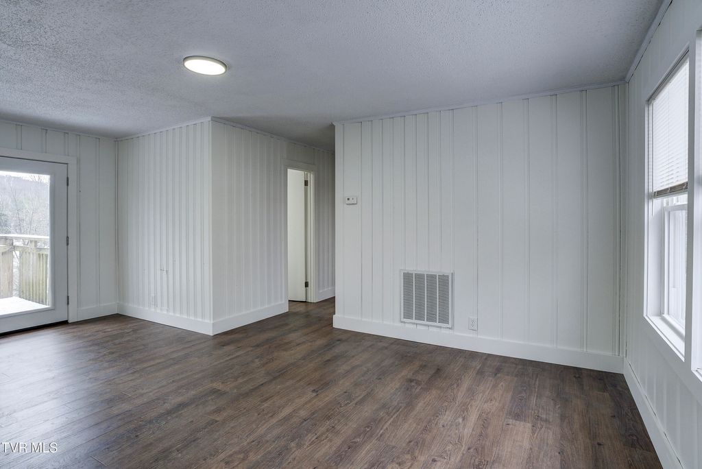 Photo of 2969 Ashley Street, Kingsport, TN 37664 (MLS # 9992554)