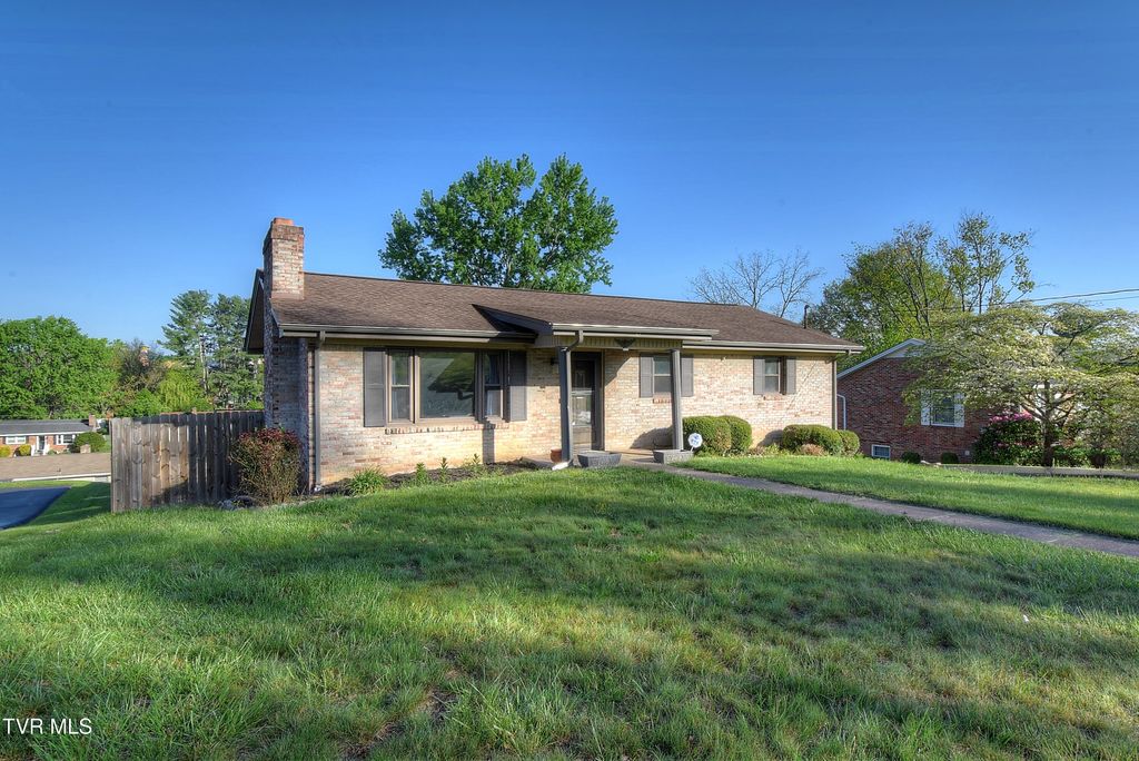 Photo of 161 Grandview Road, Bristol, VA 24201 (MLS # 9994555)