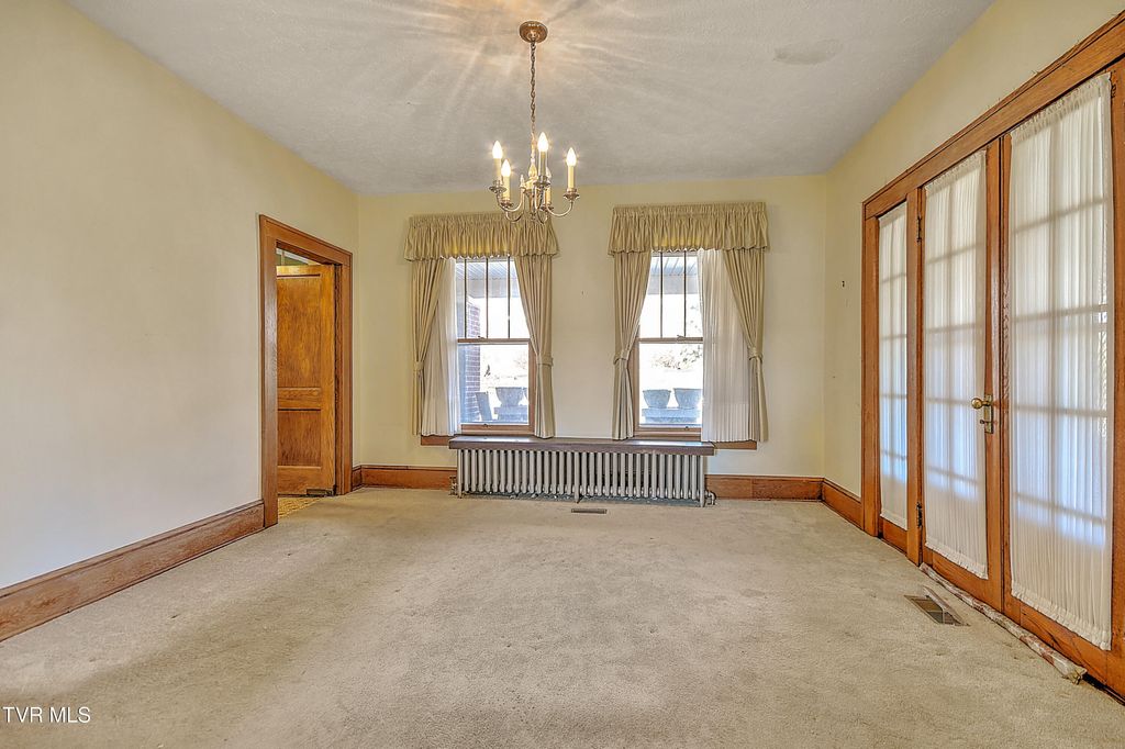 Photo of 724 Park Street, Bristol, VA 24201 (MLS # 9990100)