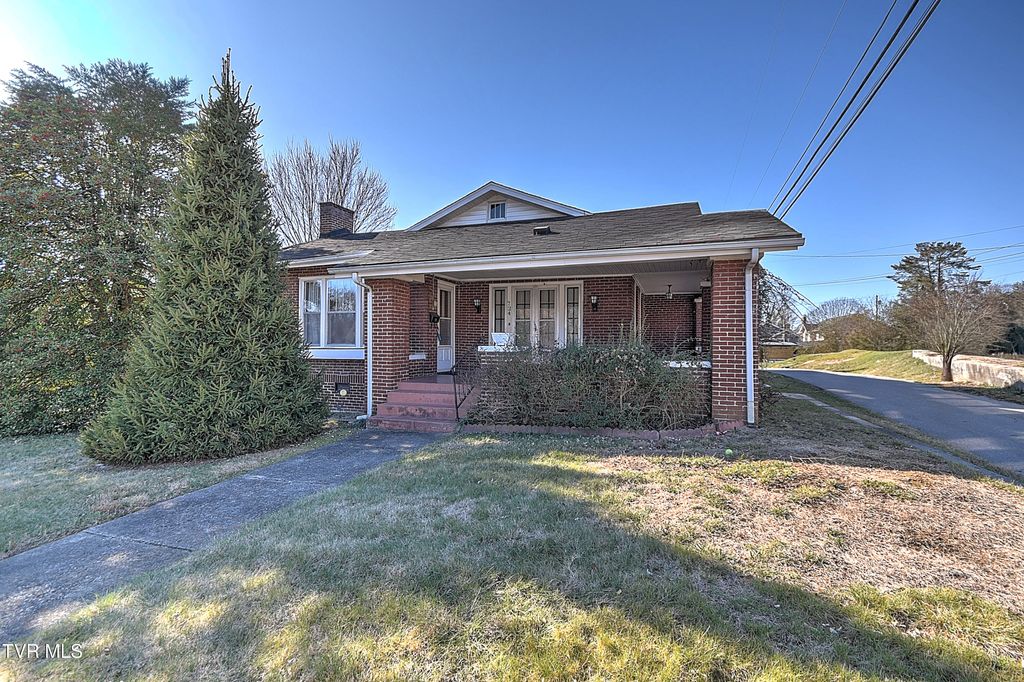 Photo of 724 Park Street, Bristol, VA 24201 (MLS # 9990100)