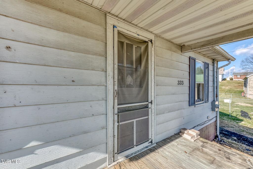 Photo of 333 Fuller Street, Abingdon, VA 24210 (MLS # 9989888)