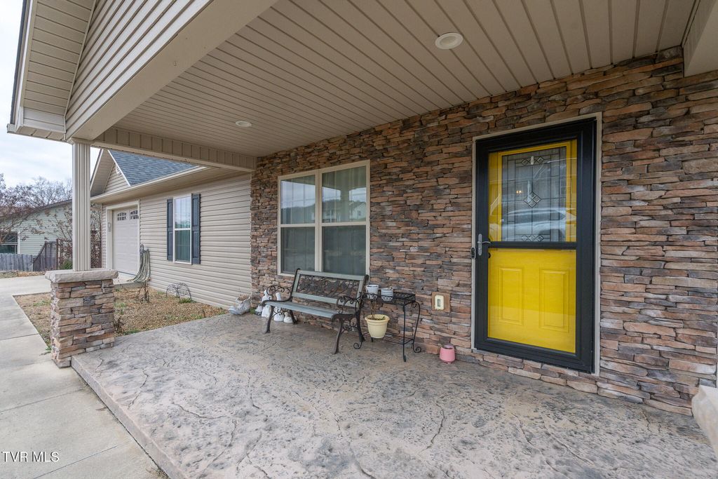 Photo of 44 Primrose Court, Chuckey, TN 37641 (MLS # 9989455)