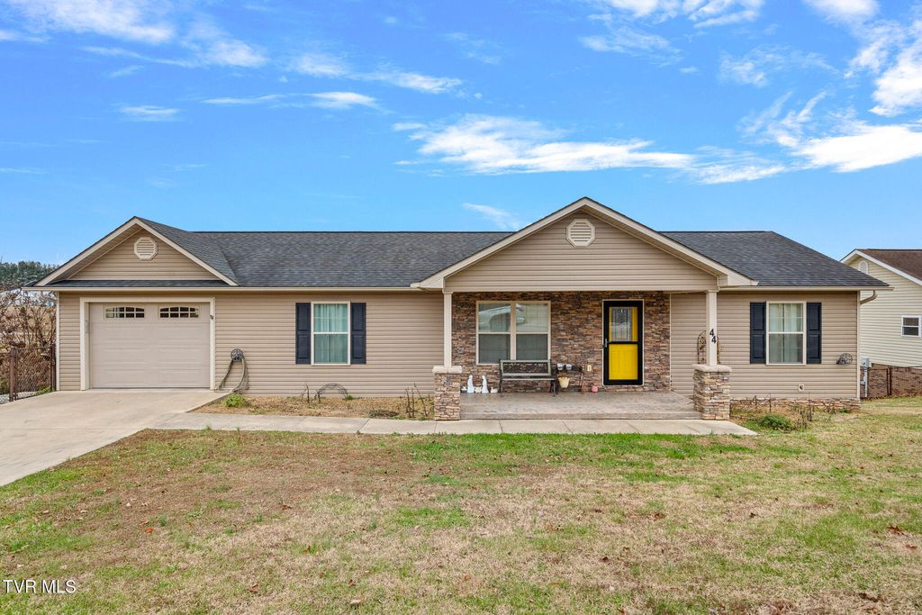 Photo of 44 Primrose Court, Chuckey, TN 37641 (MLS # 9989455)