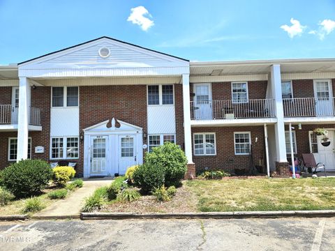Photo of 800 Locust Street #3, Rogersville, TN 37857 (MLS # 9995802)