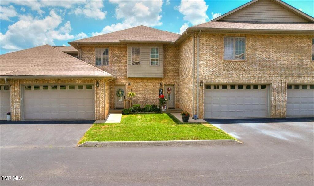 Photo of 575 Boring Chapel Road #Apt 5, Johnson City, TN 37615 (MLS # 9996794)