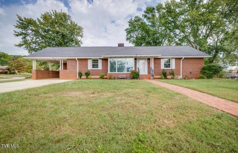 Homes For Sale - 833 Fairmont Avenue<br/> Kingsport, TN 37660