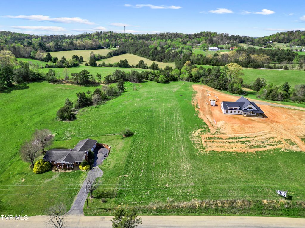 Photo of 3 Red Hill Road, Greeneville, TN 37743 (MLS # 9993608)